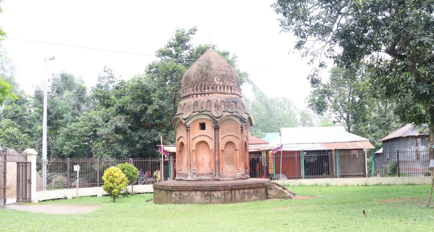 কালের স্বাক্ষী হাটিকুমরুল নবরত্ন মন্দির