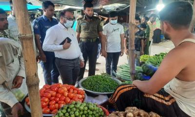 চান্দিনায় বাজার তদারকি অভিযানে দুই ব্যবসায়ীকে জরিমানা 